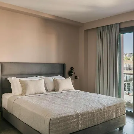 12 Suites Luxury Living ארגוסטולי