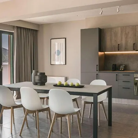 12 Suites Luxury Living Argostoli (Kefalonia)